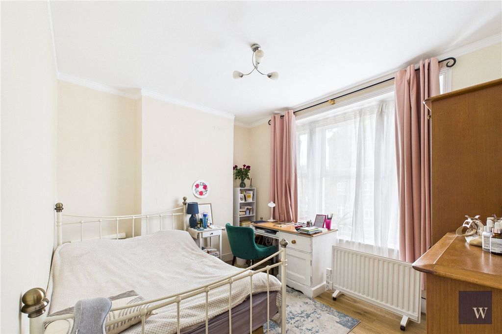 Property photo 3 of 7 Picture No. 05