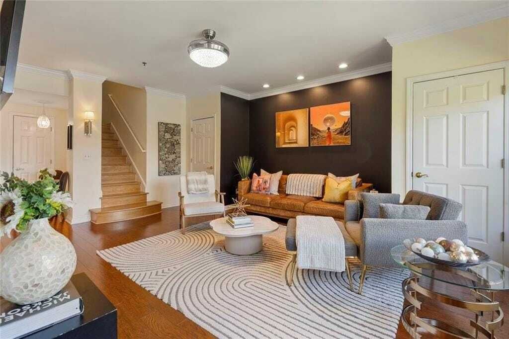 Property photo 1 of 31