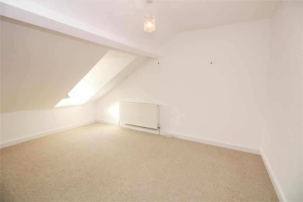 Property photo 3 of 5 Lounge