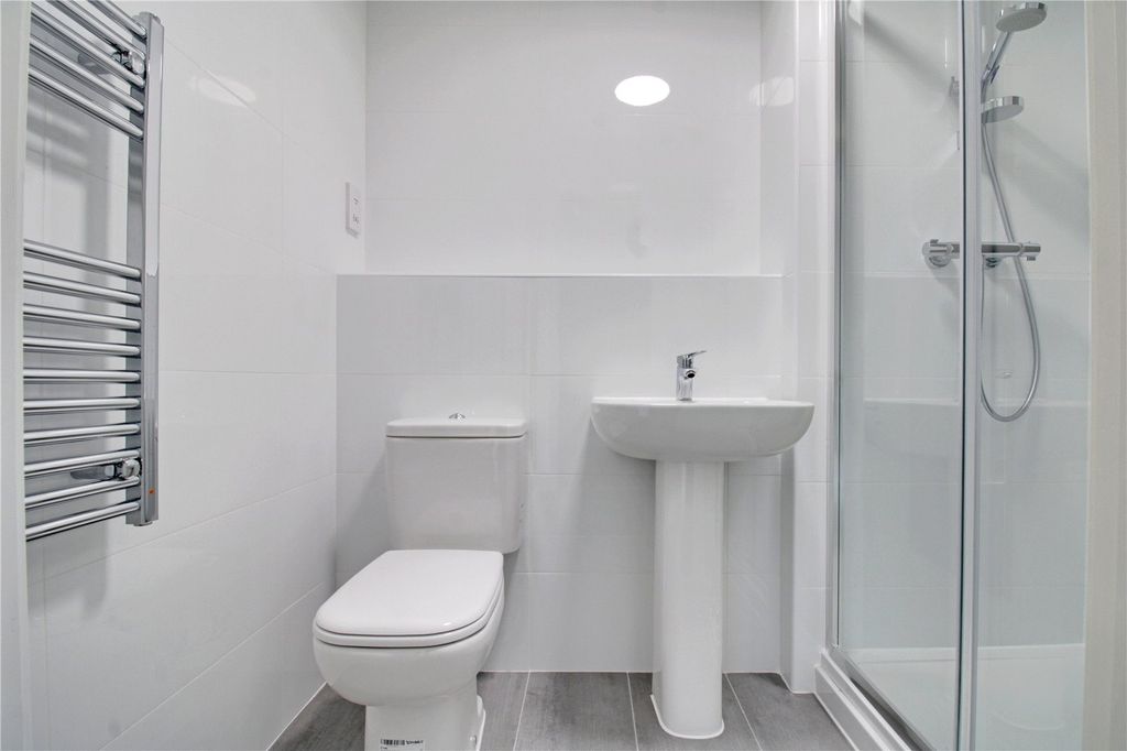 Property photo 2 of 6 Picture No. 19