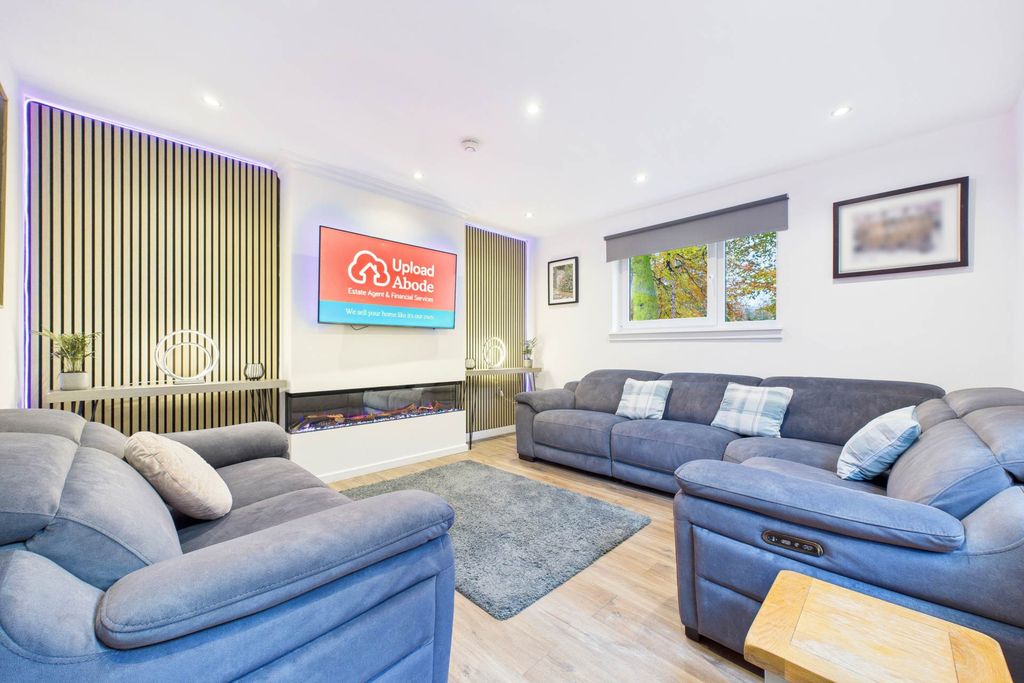 Property photo 2 of 28