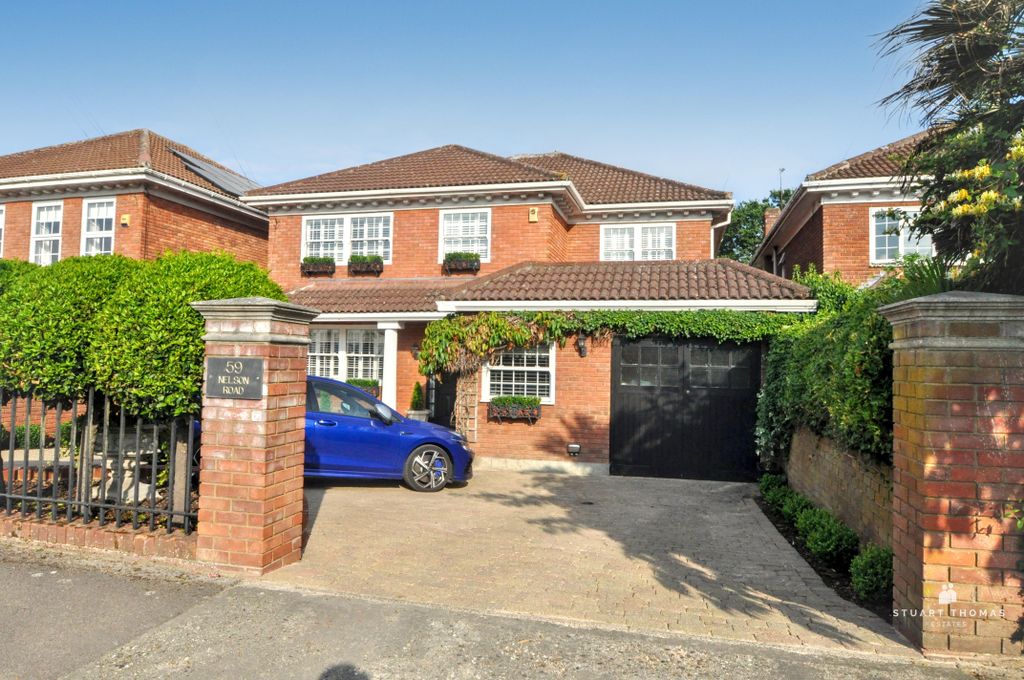 Property photo 1 of 46