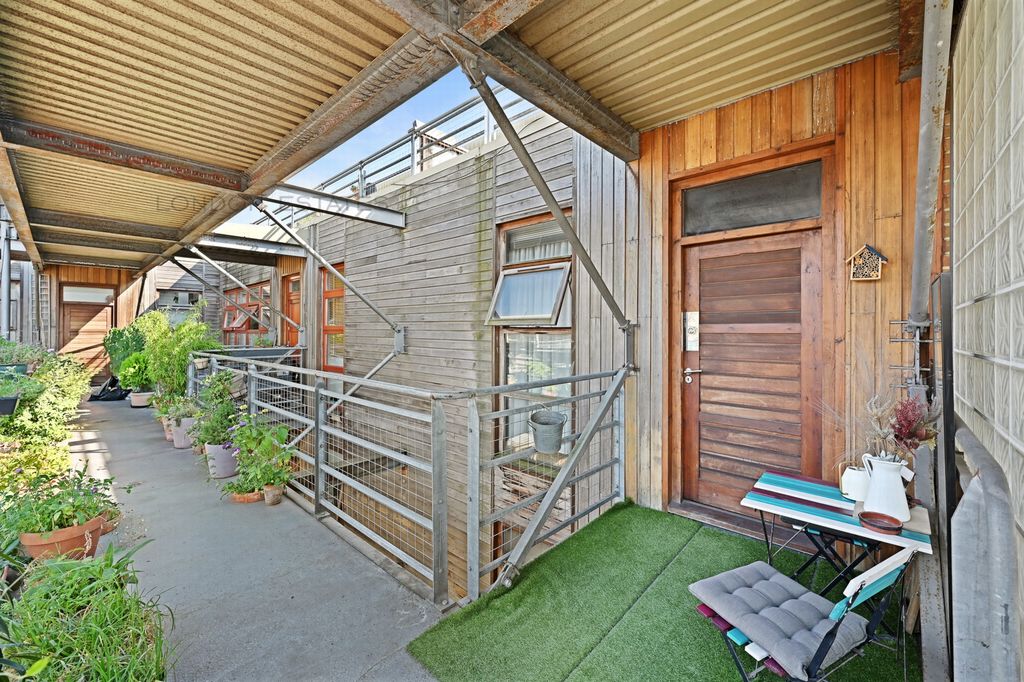 Property photo 3 of 13 Photo 2
