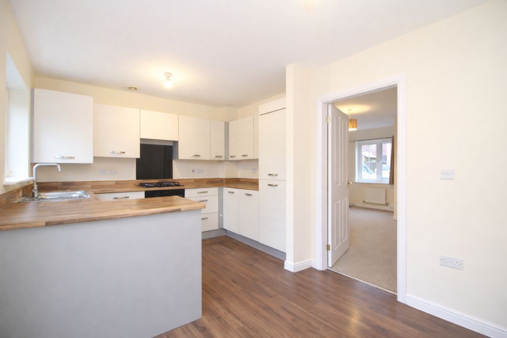 Property photo 3 of 18 Kitchen/Diner