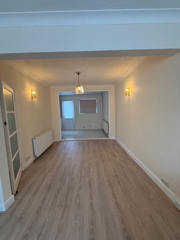 Property photo 3 of 7 Lounge 1234