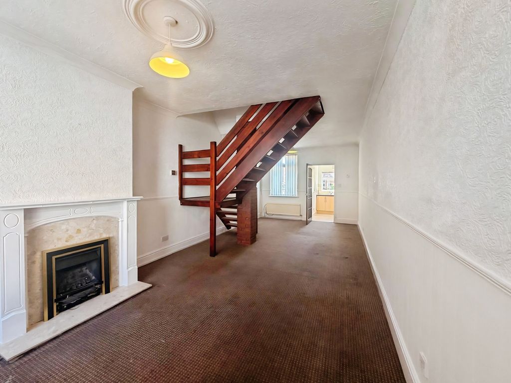 Property photo 2 of 5