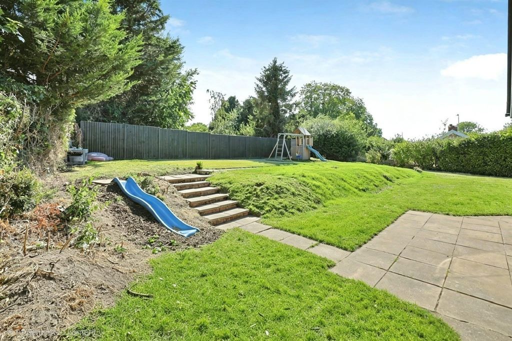 Property photo 3 of 19