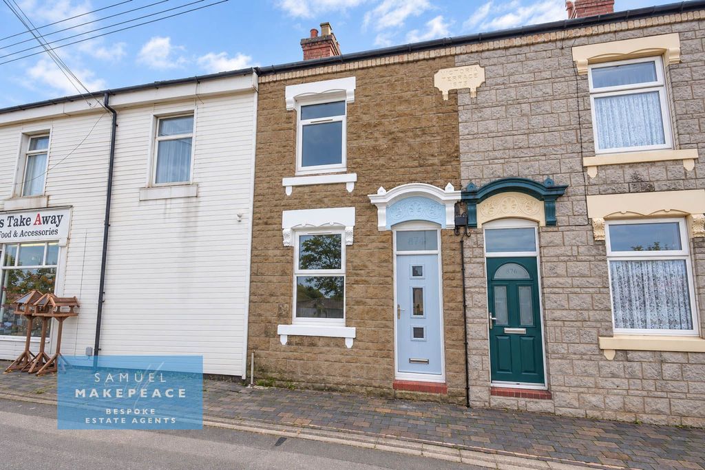 Property photo 1 of 23 Two Bedroom Terraced Property With Modern Interiors