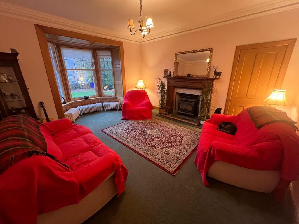 Property photo 2 of 5