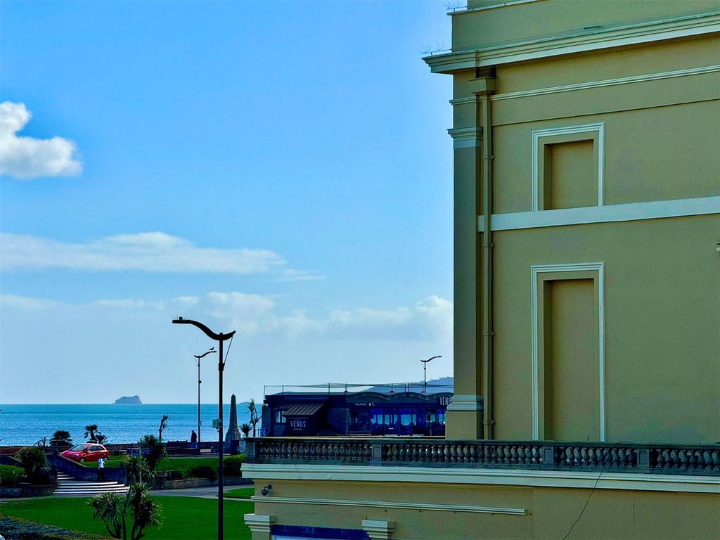 Property photo 3 of 19 Views