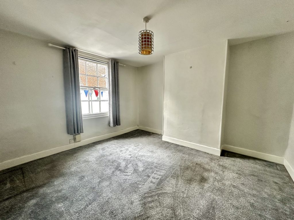 Property photo 2 of 13 3 Quay Street (4)