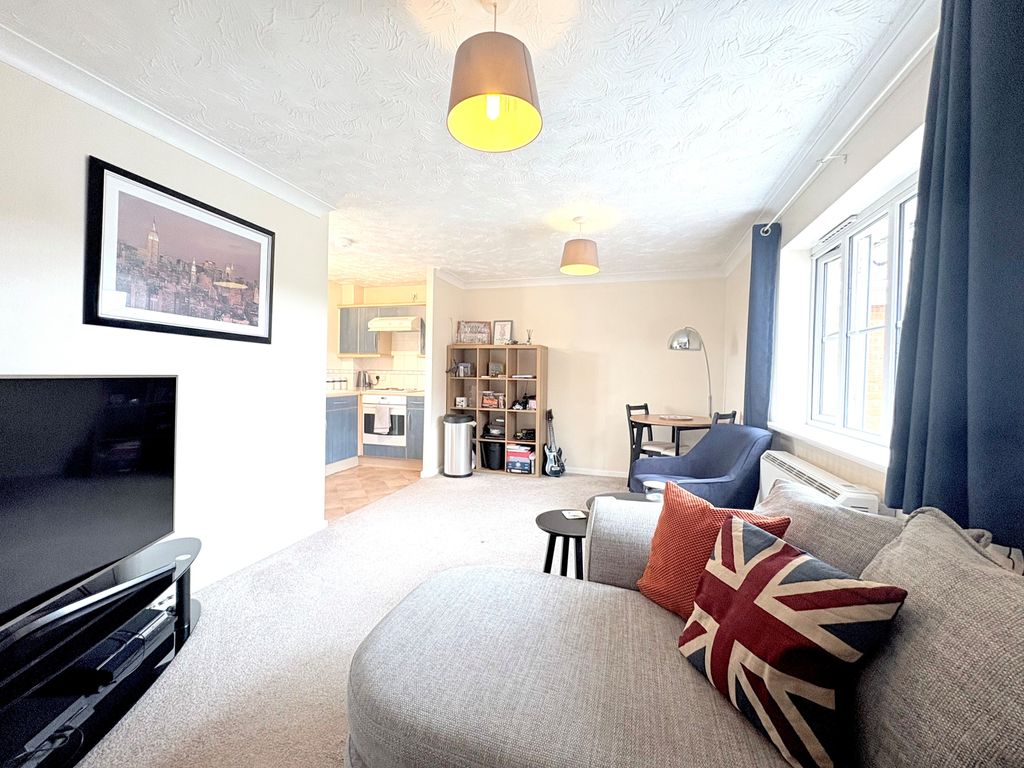 Property photo 2 of 7