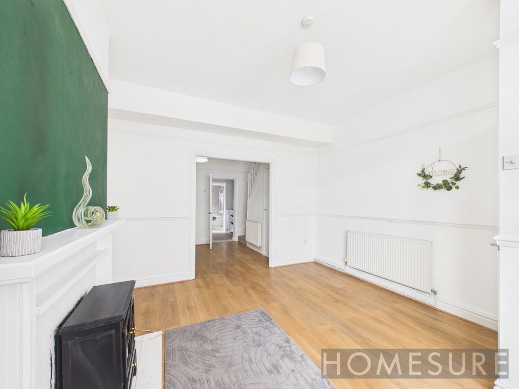 Property photo 3 of 27 Picture No. 06