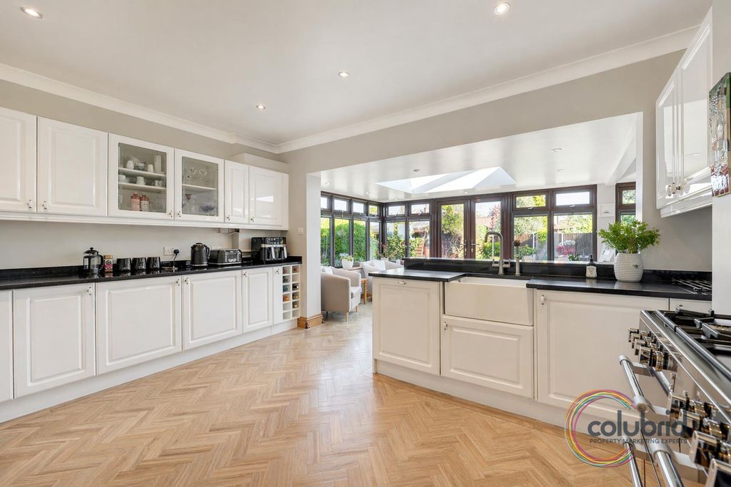 Property photo 2 of 24