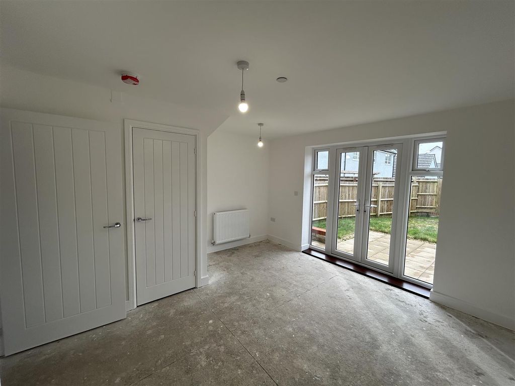 Property photo 3 of 8 Image00008 (2).Jpeg