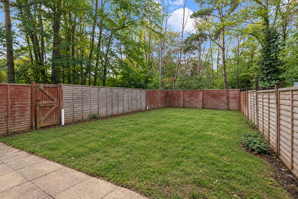 Property photo 3 of 17 5567485