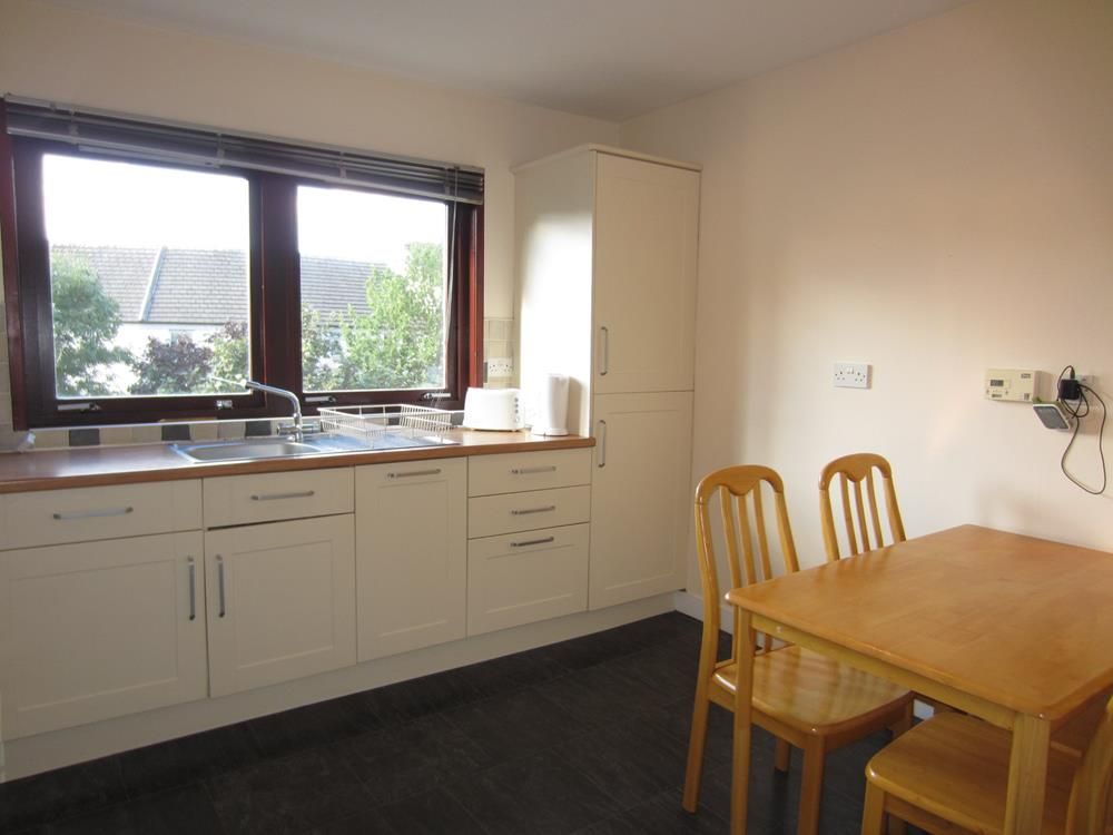 Property photo 3 of 9 010