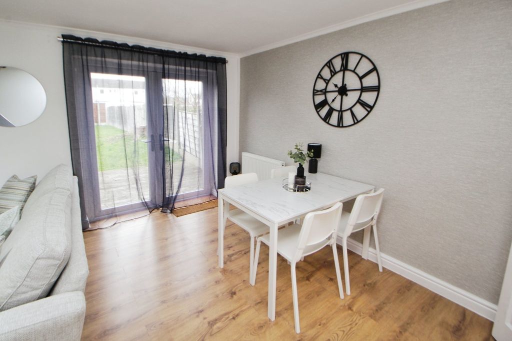 Property photo 3 of 14 Picture No. 02