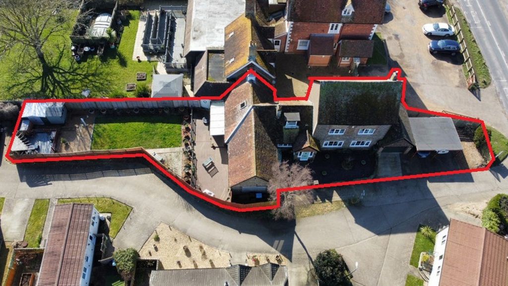 Property photo 1 of 28