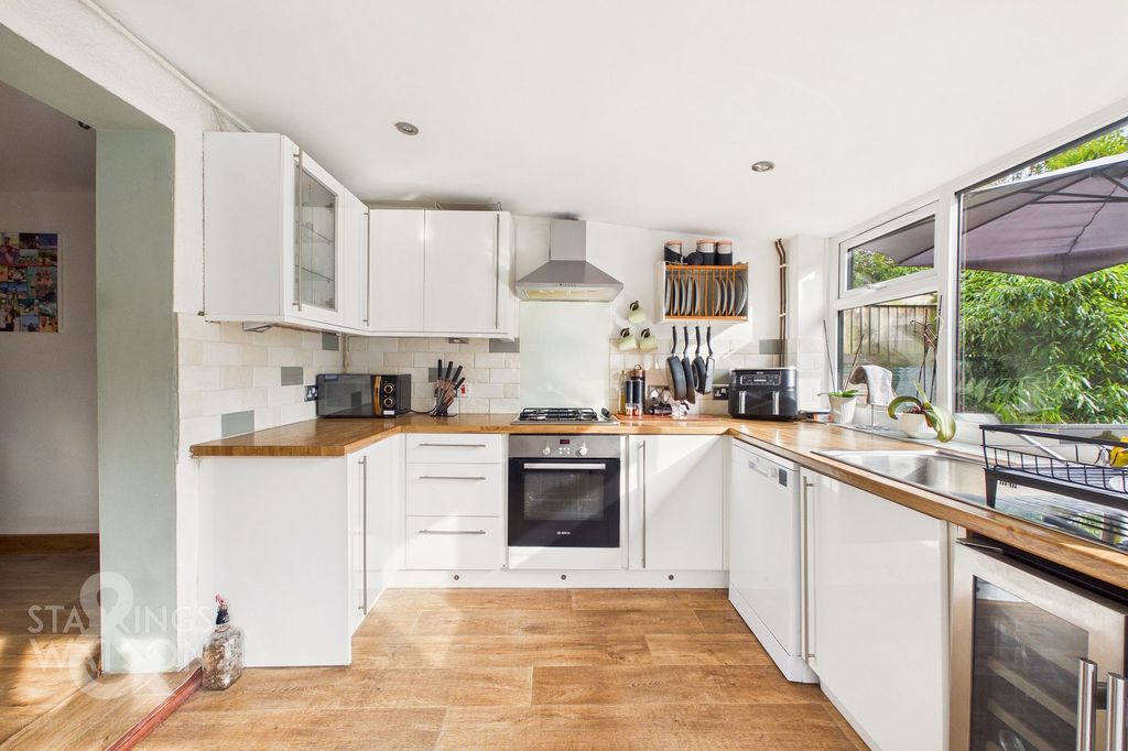Additional image 7 of 4 bed cottage for saleRectory Lane, Poringland, Norwich NR14