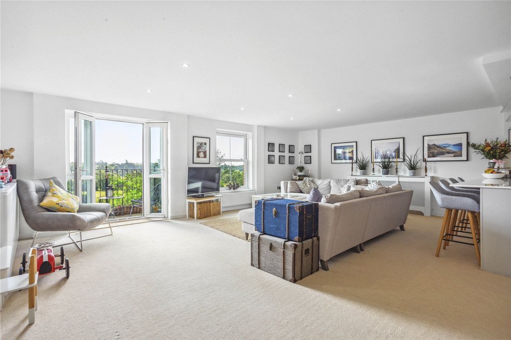 Property photo 3 of 9 Reception Room