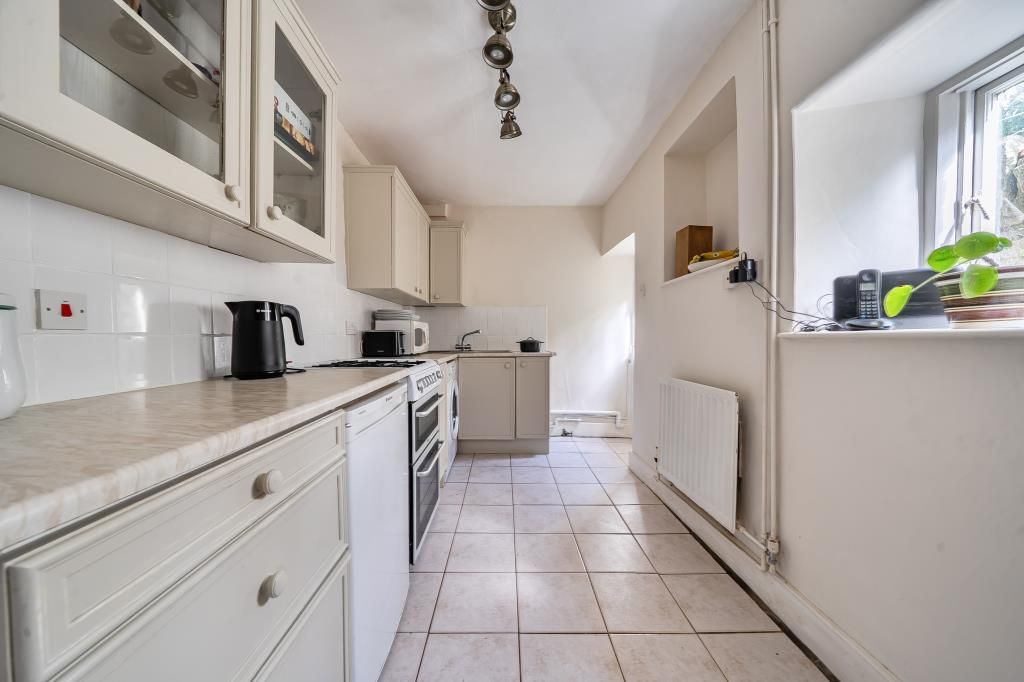 Property photo 3 of 18 Kitchen