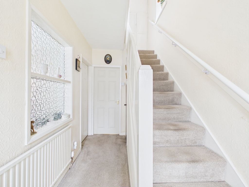 Property photo 2 of 25