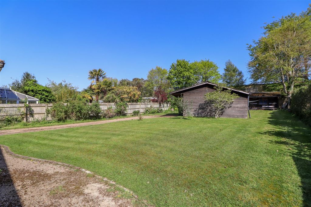 Property photo 2 of 24