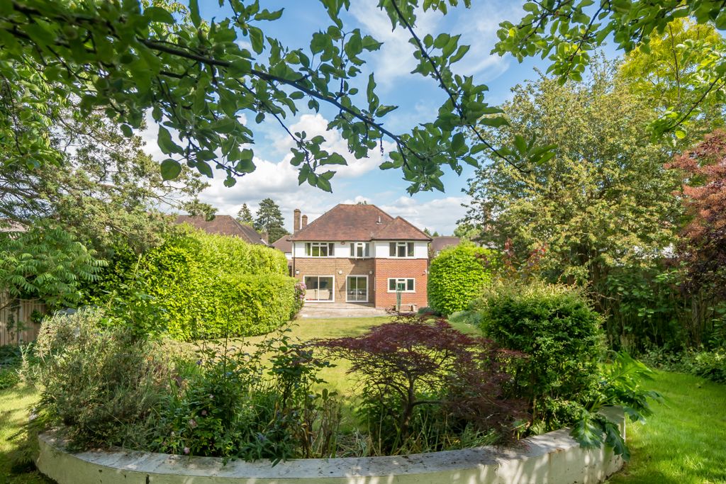 Property photo 1 of 12