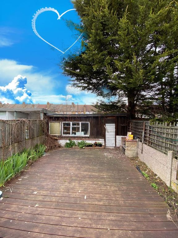 Property photo 2 of 18 Photo 9