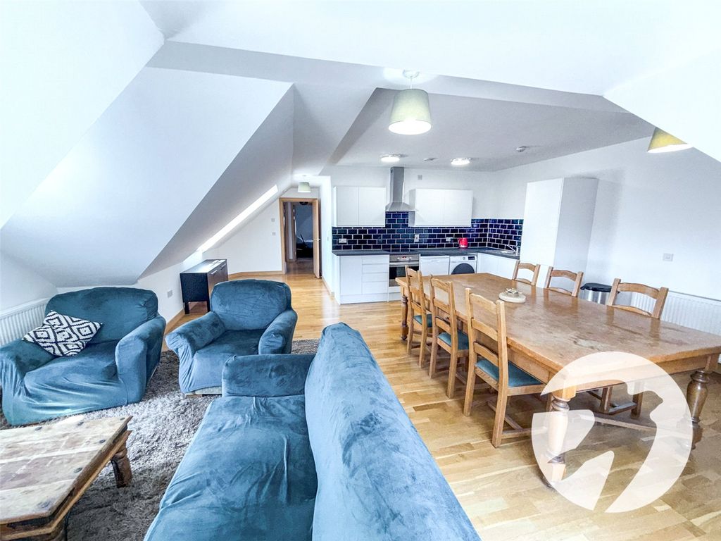 Property photo 3 of 20 Picture No. 07