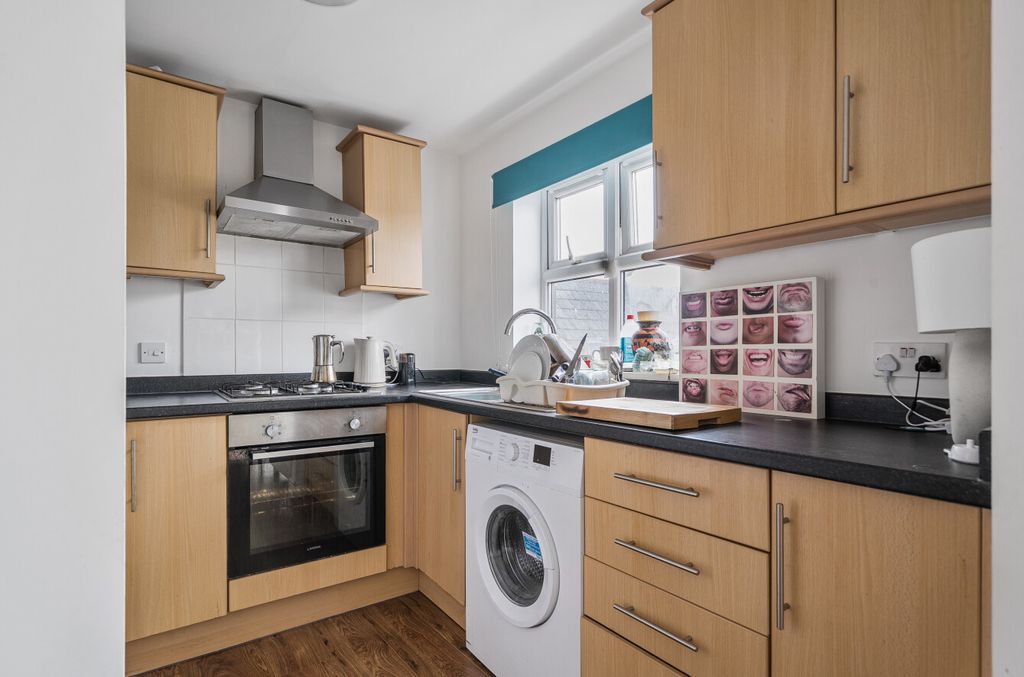 Property photo 3 of 10 1495976-3-6A5F8Eb...