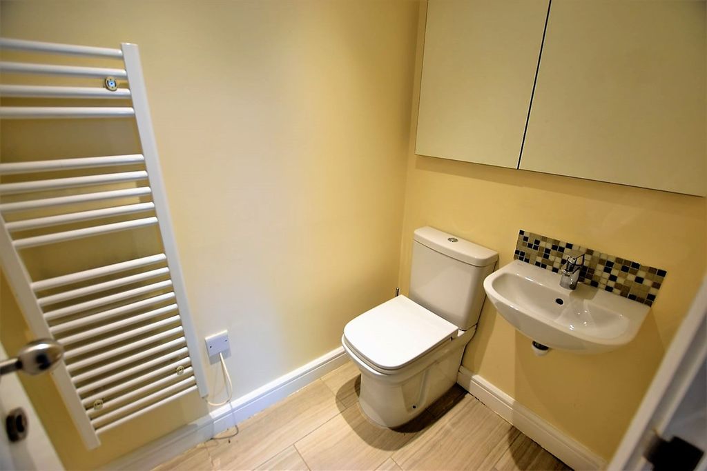 Property photo 3 of 13 WC