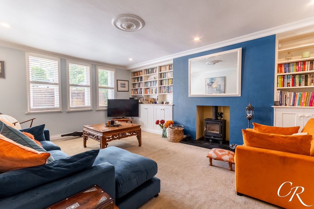 Property photo 2 of 13