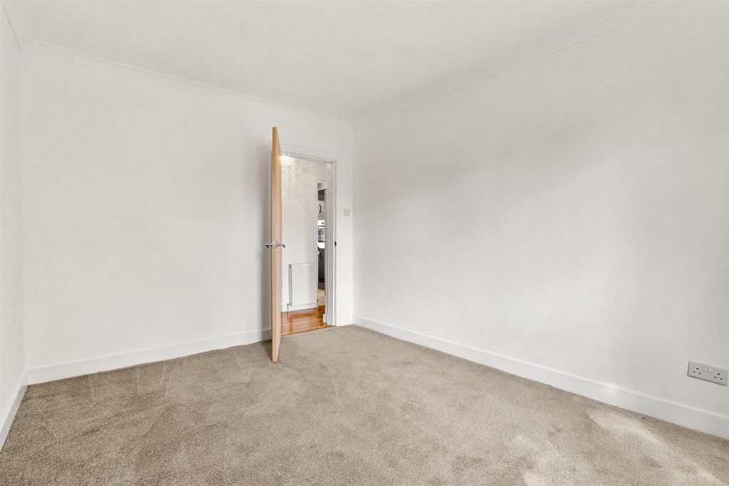 Additional image 16 of 2 bed flat for saleEastfield Crescent Dumbarton G82
