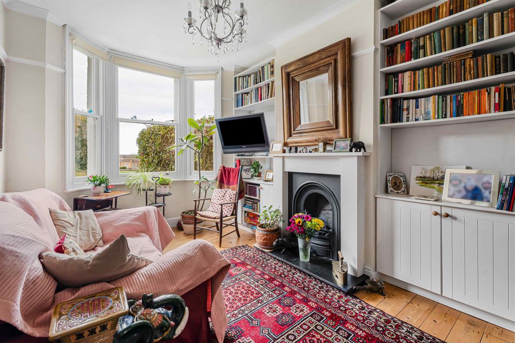 Property photo 2 of 16