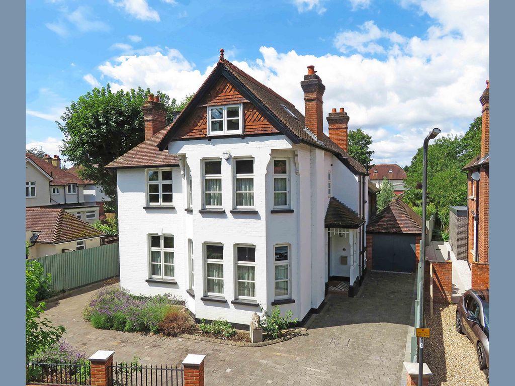 Property photo 1 of 26