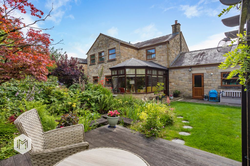 Property photo 3 of 33 Picture No. 18