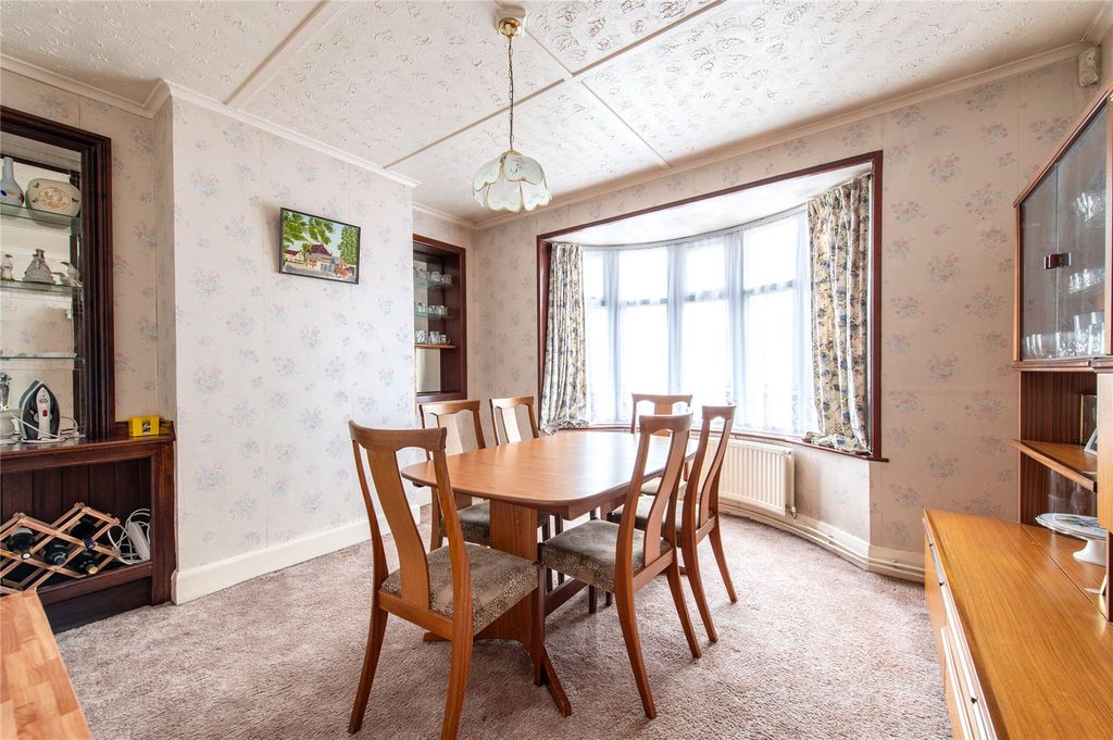 Property photo 3 of 22 Picture No. 06