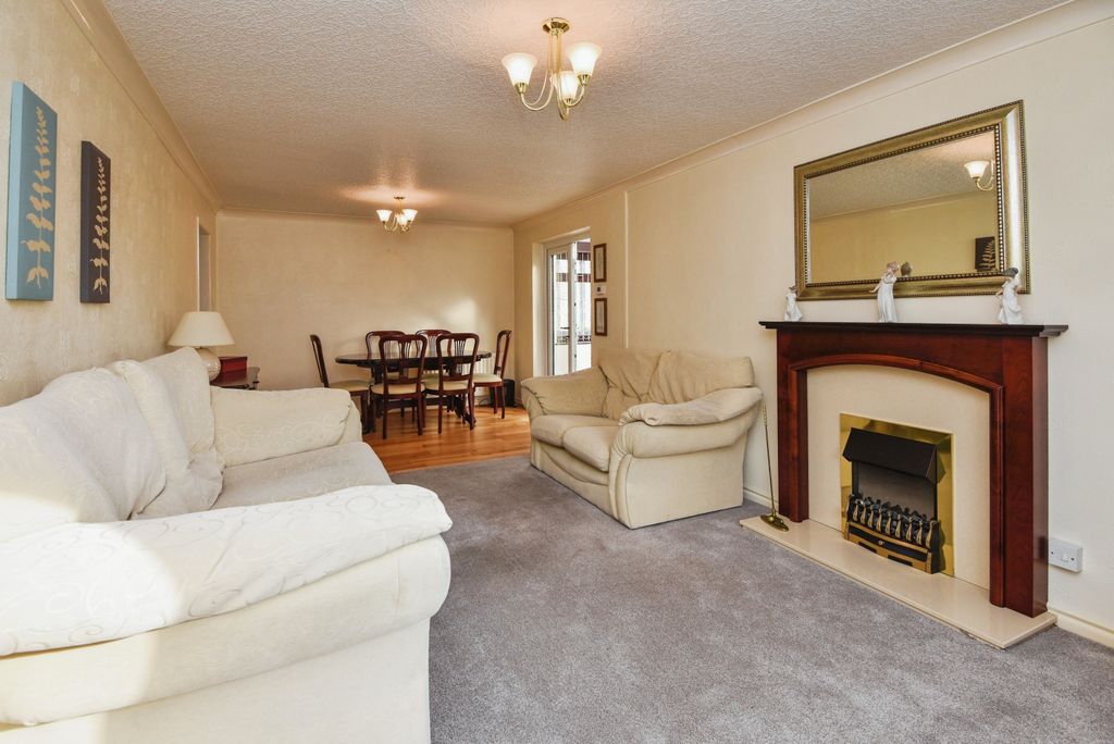 Property photo 3 of 19 Photography