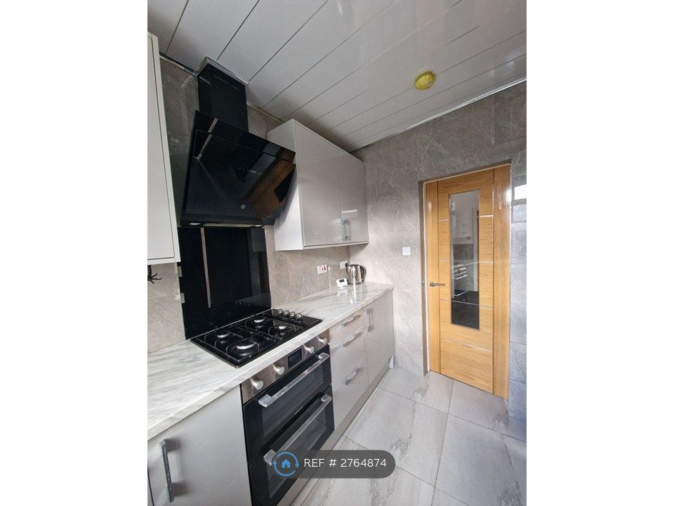 Property photo 1 of 28