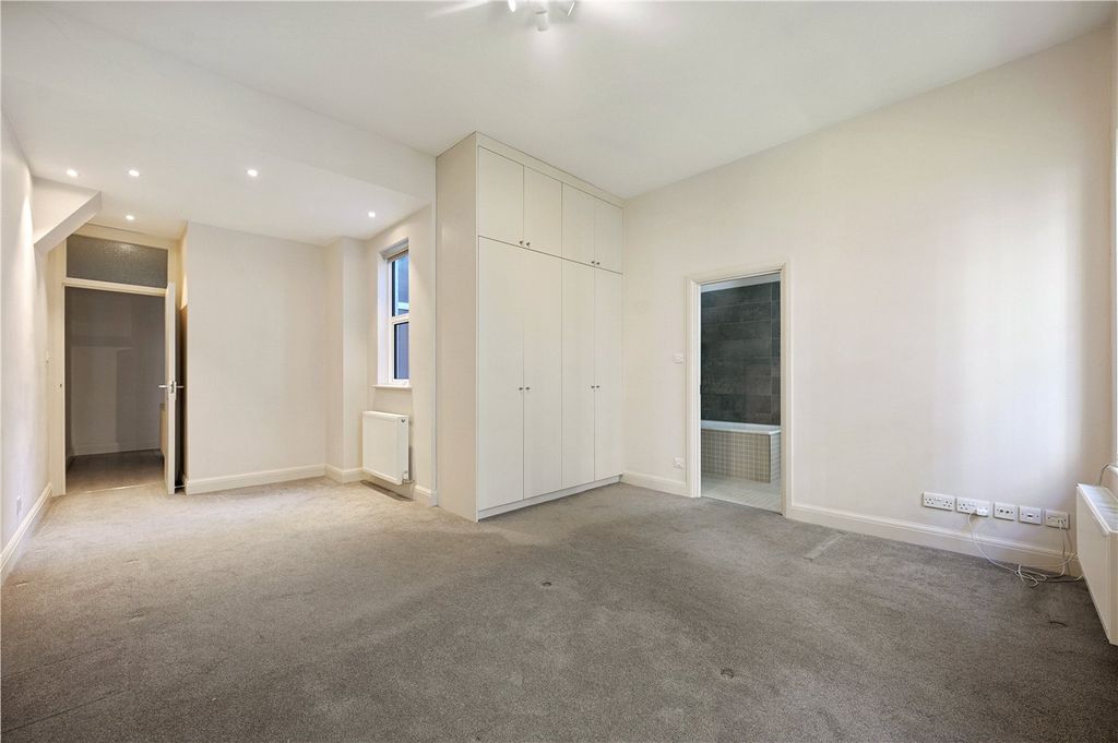 Property photo 3 of 9 Picture No. 19