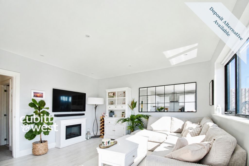 Property photo 2 of 13 Eb026Cab-Formatio...