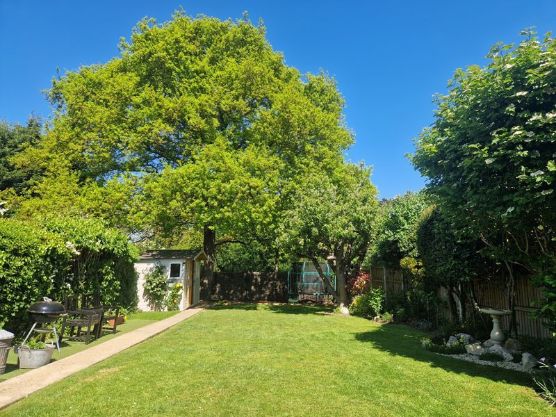 Property photo 1 of 24 Craigfield Avenue