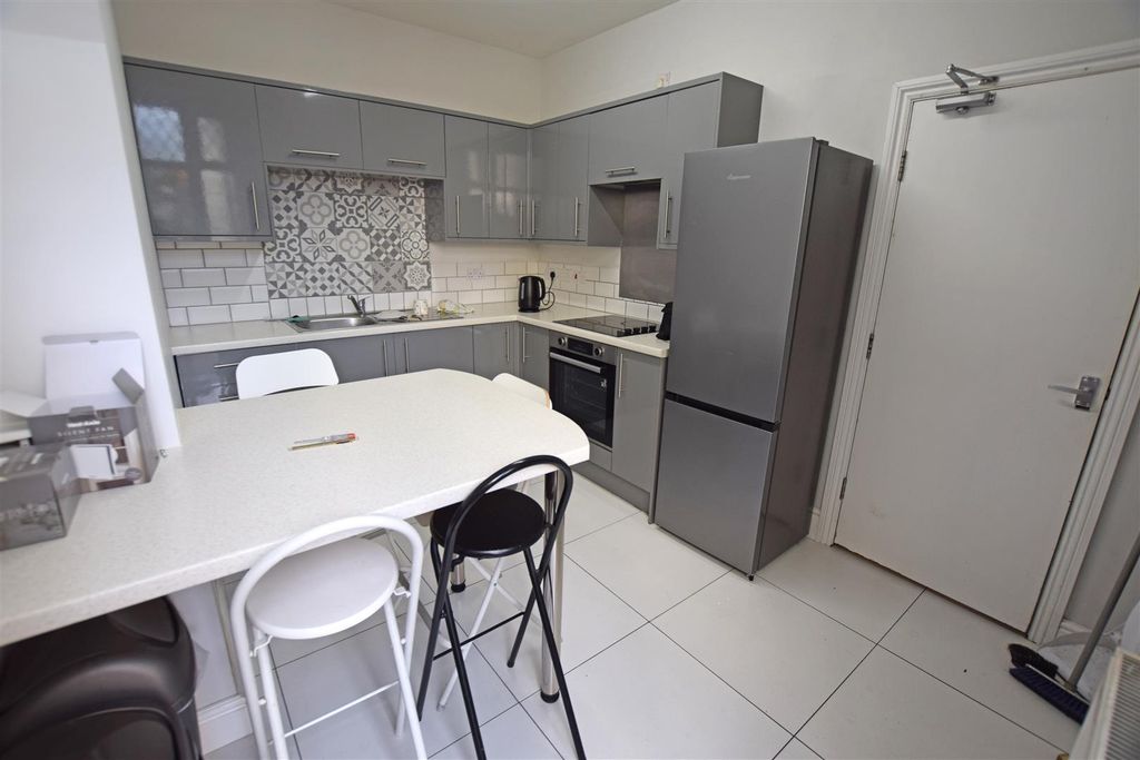 Property photo 3 of 13 Kitchen.Jpg