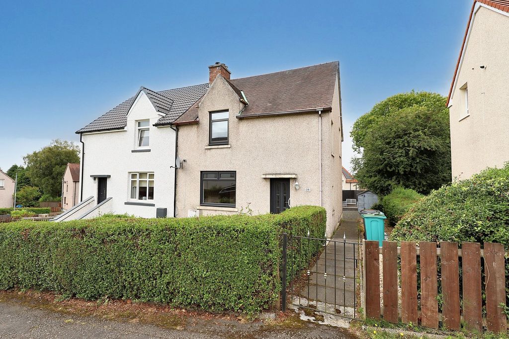 Property photo 2 of 23