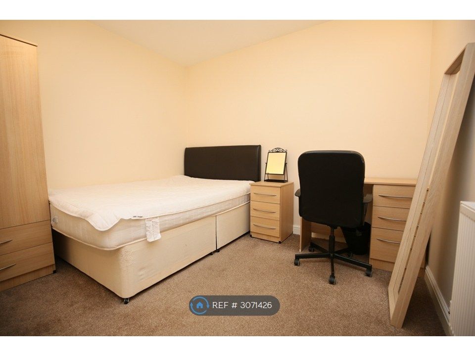 Property photo 1 of 5