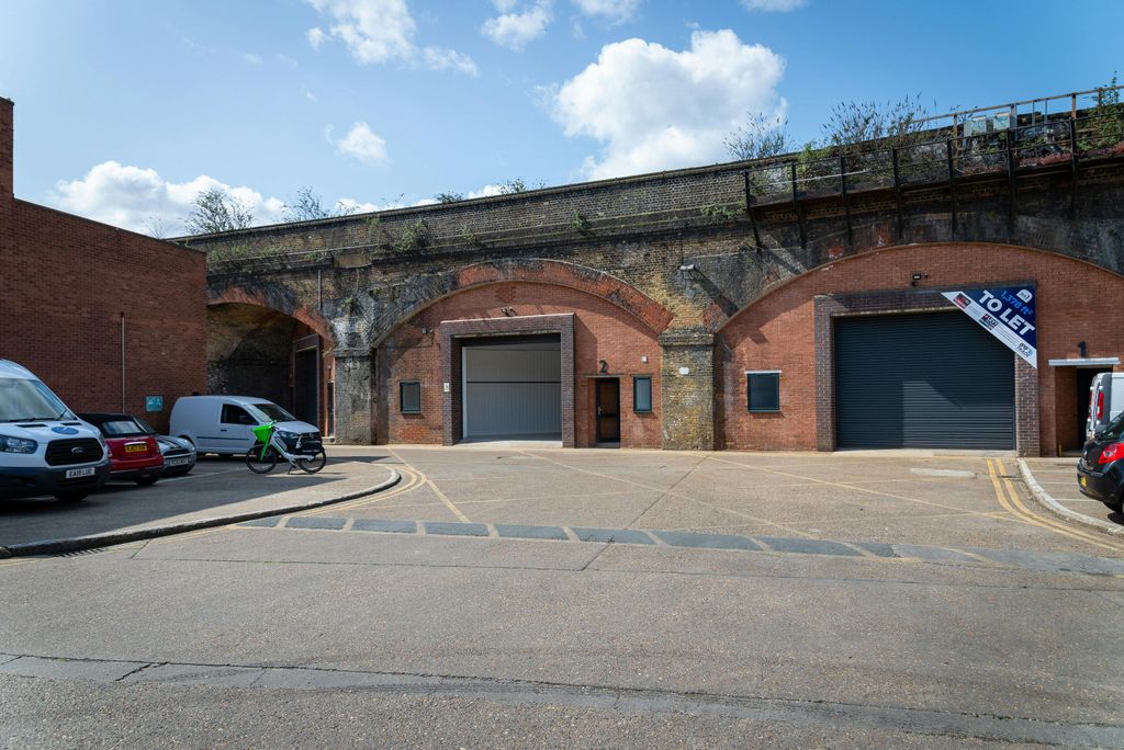 Property photo 1 of 12 Bermondsey Arches  May 231.Jpg