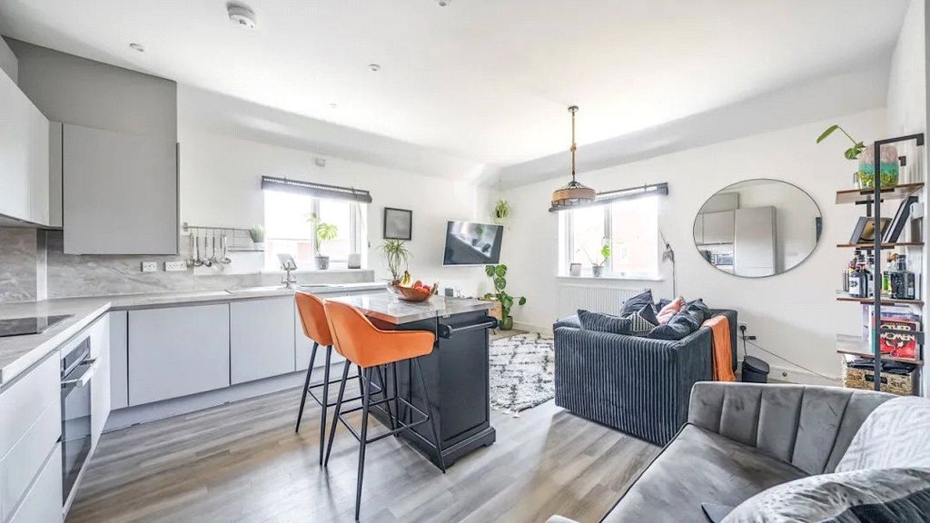 Property photo 2 of 15 Picture No. 22