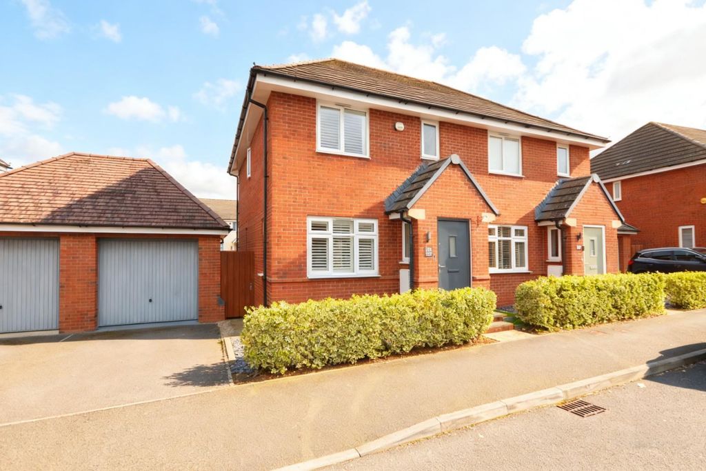 Property photo 1 of 22 Outside